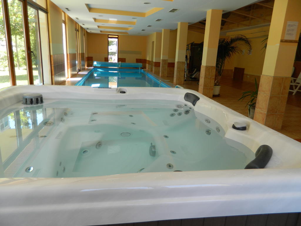 Mandarin Wellness Apartman ชิโอฟก ห้อง รูปภาพ